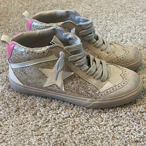 ShuShop Women's Sneakers - Gray and Pink